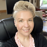 Portrait of Jennifer Silva Brown.